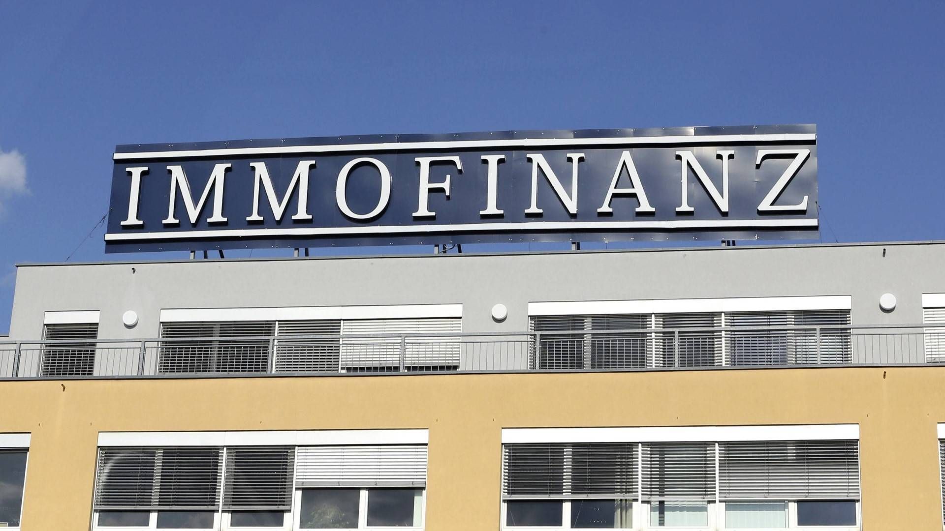 Firmenschild der Immofinanz auf einem Gebäude | Foto: picture alliance | Ernst Weingartner