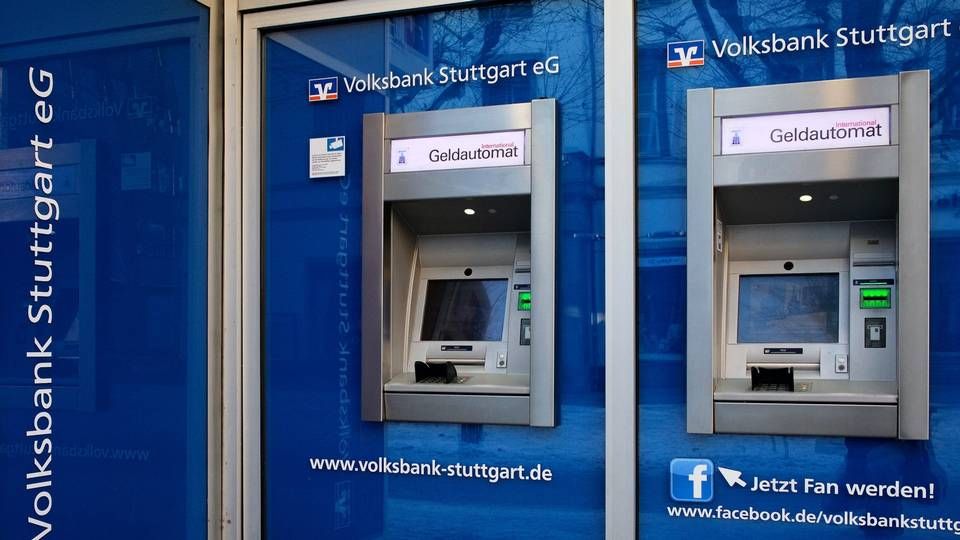 Geldautomaten der Volksbank Stuttgart. | Foto: picture alliance / Eibner-Pressefoto | Weber