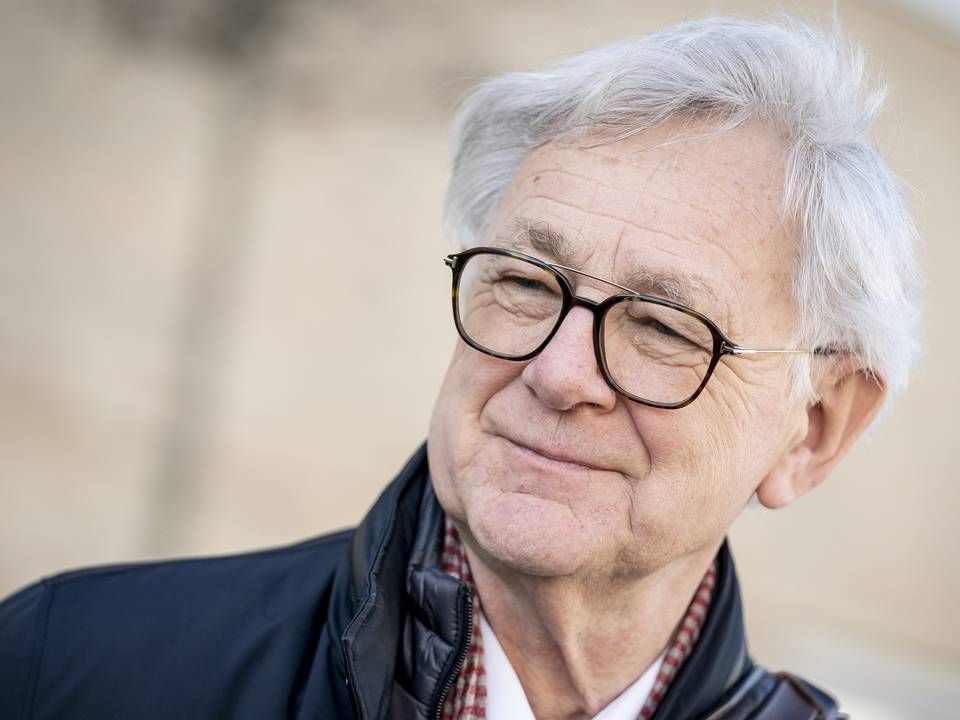 73-årige Thorkild Høyer er stadig aktiv. Her ses han foran Retten i Holbæk efter retsmøde i en terrorsag onsdag 17. marts 2021. | Foto: Mads Claus Rasmussen/Ritzau Scanpix