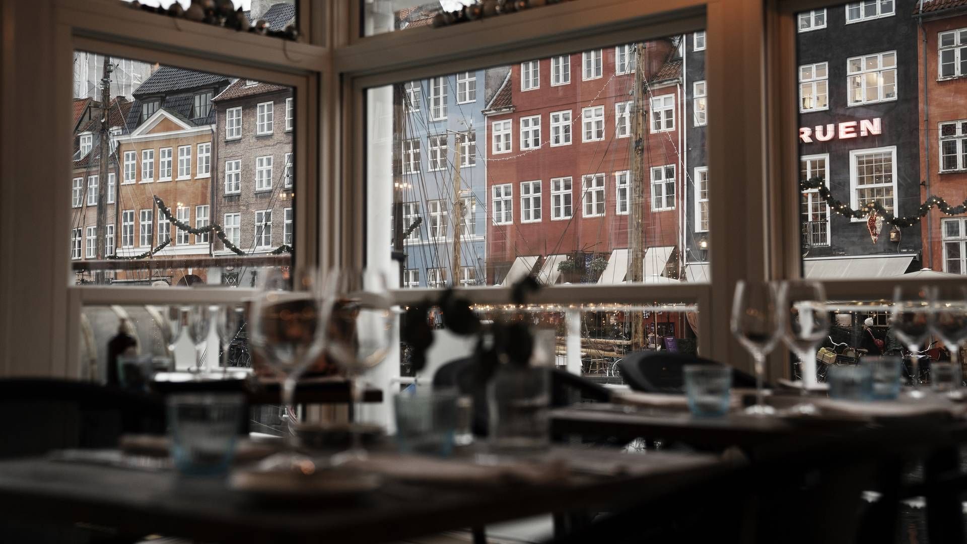 Det bliver med krav om coronapas, at man kan nyde et måltid på en restaurant - både indendørs og udendørs. | Foto: Emil Agerskov