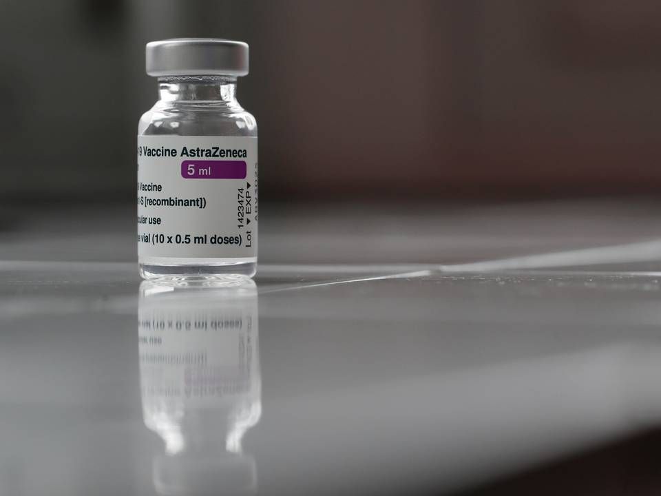 Vaccinen fra Astrazeneca blev 11. marts sat i bero, efter at myndighederne havde modtaget indberetninger om alvorlig sygdom blandt nyvaccinerede. | Foto: BENOIT TESSIER/REUTERS / X07241