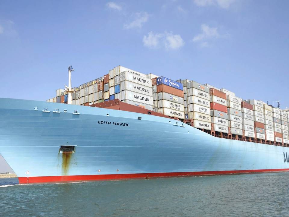 Maersk har på nuværende tidspunkt ni containerskibe og to skibe fra partnere, der ligger i kø til at kunne passerede igennem den blokerede Suez-kanal. | Foto: Stringer/Reuters/Ritzau Scanpix