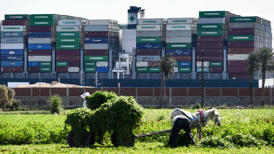 Selv når Ever Given en gang er ude af Suez-kanalen, vil containermarkedet være ramt af problemer en rum tid. | Foto: AHMED HASAN/AFP / AFP