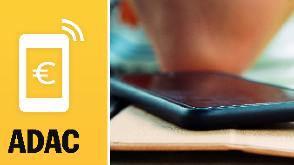 Das Logo von ADAC Pay und ein Smartphone | Foto: ADAC/Colourbox.com