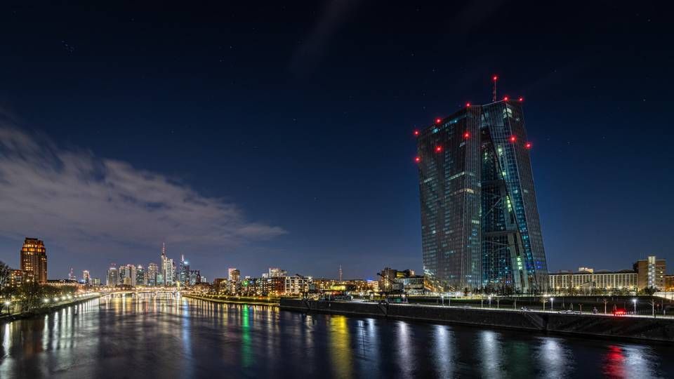 EZB bei Nacht | Foto: picture alliance / greatif | Florian Gaul