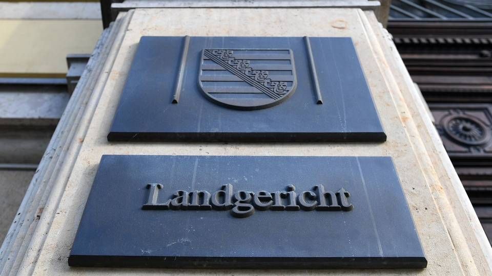Das Schild des sächsischen Landgerichts. | Foto: picture alliance/dpa | Hendrik Schmidt