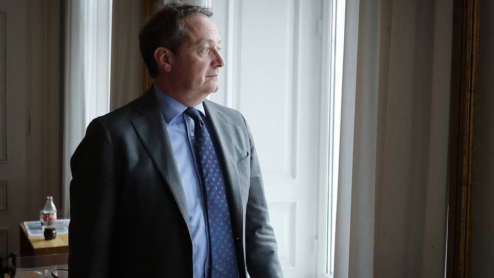 Chris Vogelzang stopper i Danske Bank. Han er en af tre tidligere bestyrelsesmedlemmer i banken ABN Amro, der er sigtet for at have slækket på deres ansvar i forbindelse med faresignaler om mistænkelige overførsler i forbindelse med hvidvaskning af penge. | Foto: Jens Dresling