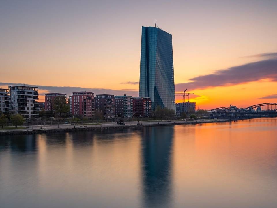 EZB im Sonnenaufgang | Foto: picture alliance / greatif | Florian Gaul