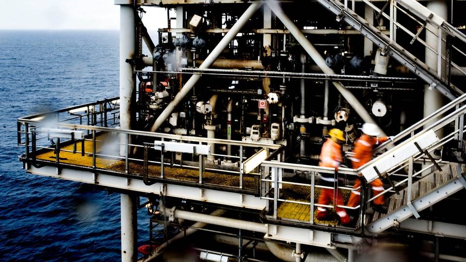 De store stålkonstruktioner i Nordsøen kan bruges til andet end at producere olie, hvis man spørger Jonas Teilmann, der er seniorforsker på Aarhus Universitet. | Foto: Magnus Holm/Politiken/Ritzau Scanpix