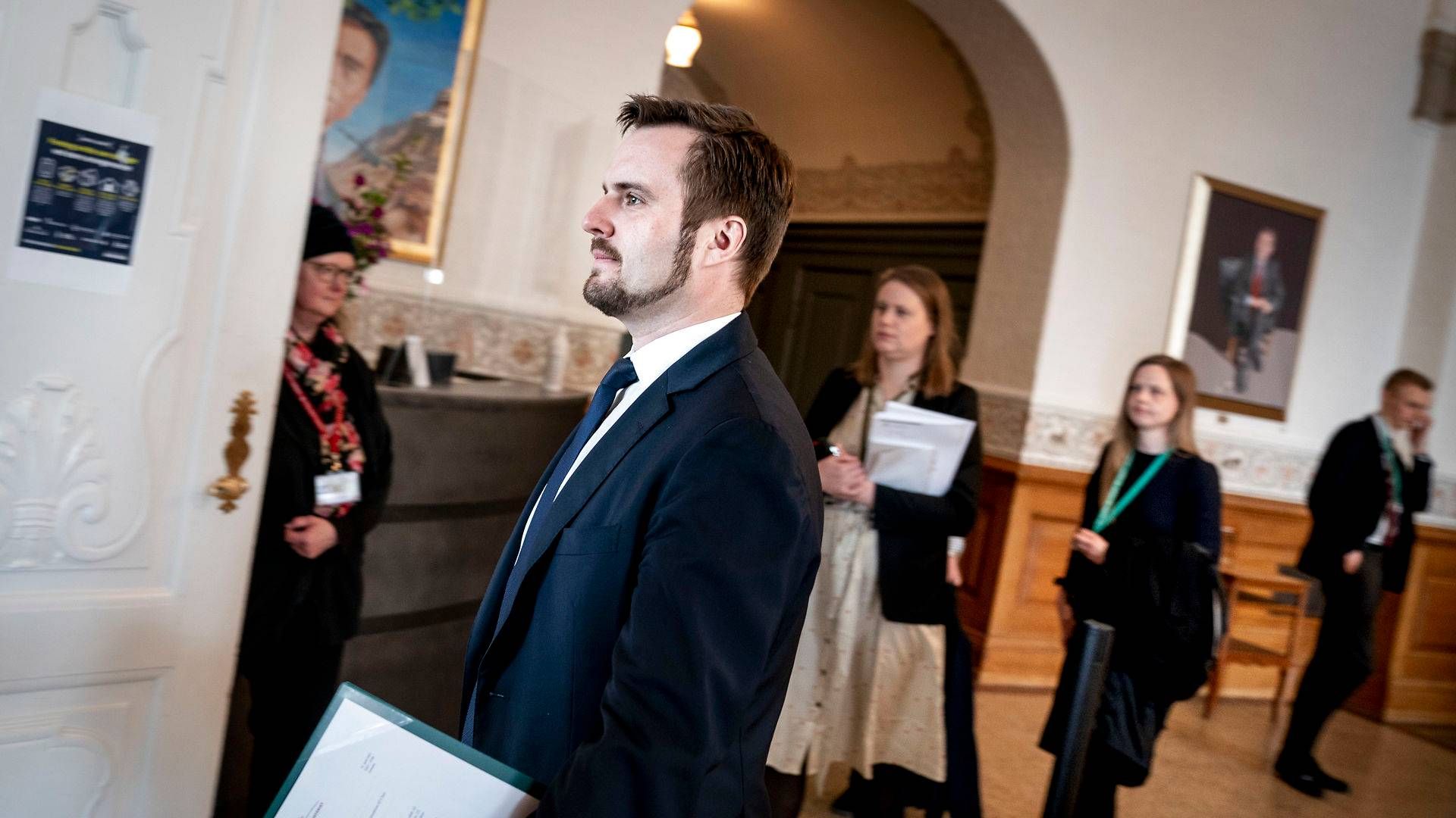 Erhvervsminister Simon Kollerup (S) vil indkalde bankernes brancheorganisation, Finans Danmark, til et møde om negative renter. | Foto: Liselotte Sabroe/Ritzau Scanpix