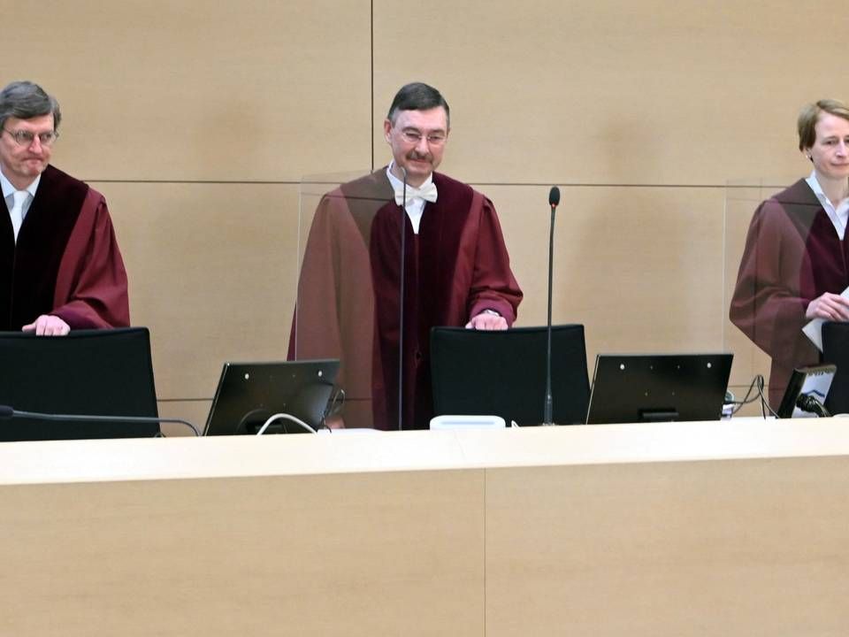 Der Elfte Zivilsenat beim Bundesgerichtshof mit den Richtern Christian Grüneberg (links), Jürgen Ellenberger, der den Vorsitz inne hat, und Eva Menges. | Foto: picture alliance/dpa | Uli Deck