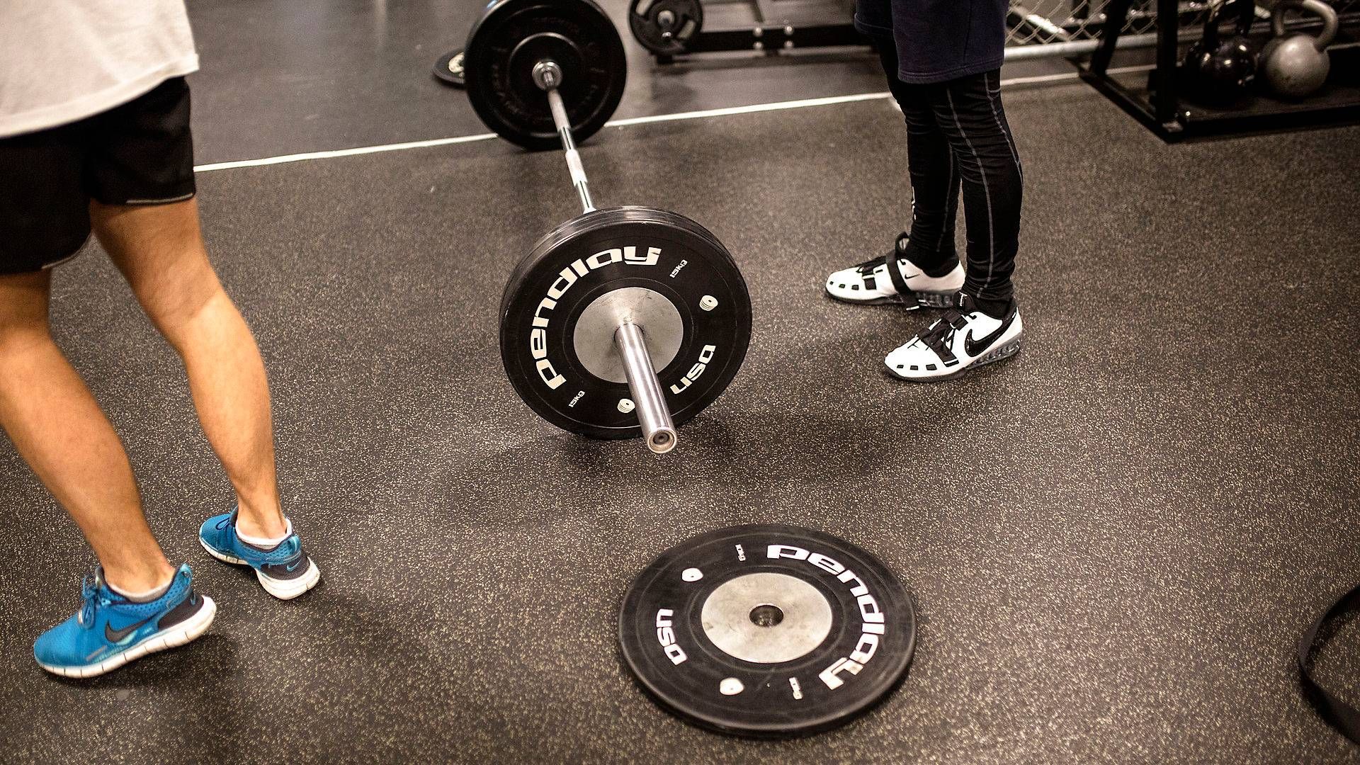Der kan på ny løftes vægte i landets fitnesscentre efter ny genåbningsaftale. | Foto: Ivan Riordan Boll/Politiken/Ritzau Scanpix
