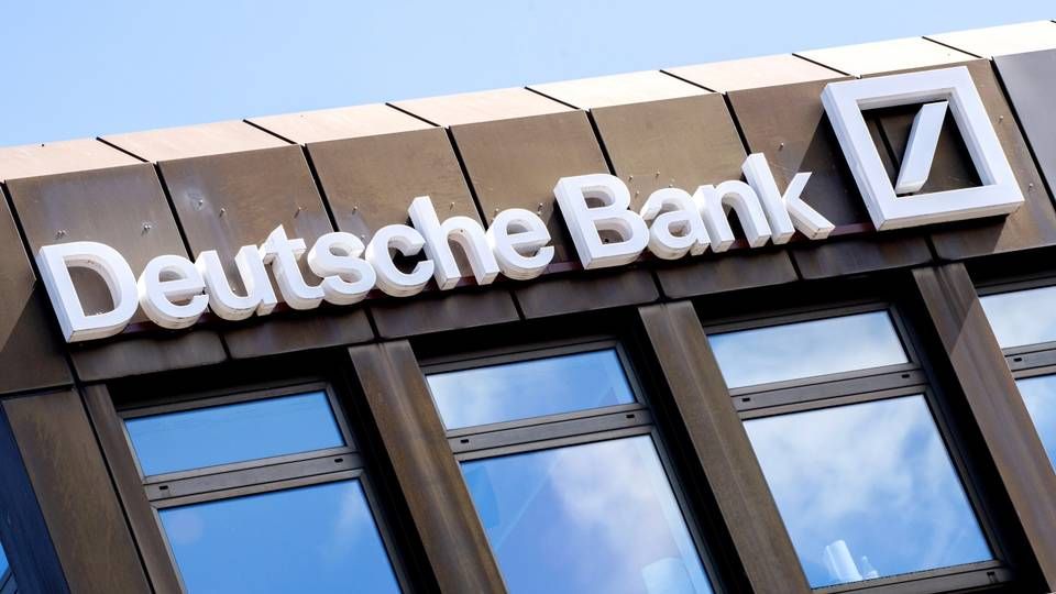 Das Logo und der Schriftzug der Deutschen Bank | Foto: picture alliance/dpa | Hauke-Christian Dittrich