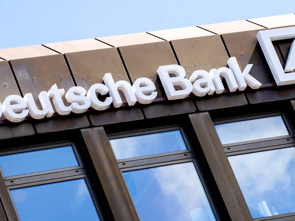 Das Logo und der Schriftzug der Deutschen Bank | Foto: picture alliance/dpa | Hauke-Christian Dittrich