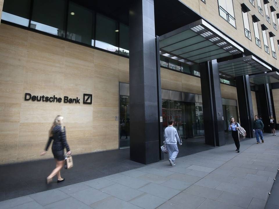 Vor der Deutschen Bank in London | Foto: picture alliance / empics | Philip Toscano