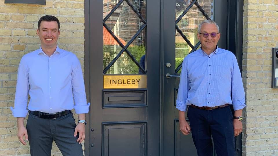 Hans Henrik Koefoed (th.) her sammen med Andrei Pavel (tv.), der nu overtager posten som adm. direktør i Ingleby Farms, mens Koefoed bliver formand for selskabet.