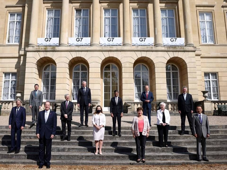 De store lande i G7 siger, at de vil støtte en global minimums-selskabsskat på mindst 15 procent, og at der samtidig skal træffes foranstaltninger, så der bliver sikret erhvervsbeskatninger i de lande, hvor selskaber opererer. Finansministrene i G7 mødtes i London lørdag som en del af forberedelserne til et møde i Cornwall i det sydvestlige England om en uge. | Foto: Henry Nicholls/AFP / POOL