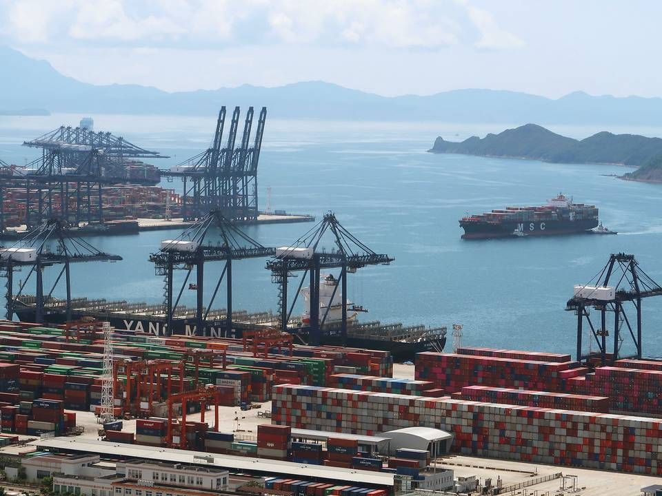 Den store containerhavn Yantian i Kina, hvor et nyt coronadbrud nu skaber yderligere flaskehalse for containerskibene. | Foto: Martin Pollard/Reuters/Ritzau Scanpix
