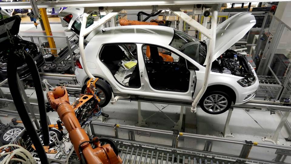 Tyskland er det land i Europa, derer bedst med, når det gælder antallet af robotter per industriansat. Men det skyldes i høj grad landets bilproduktion. På mange andre områder inden for digitalisering halter landet bagefter, og EU er generelt meget længere bagud end Kina. | Foto: Michael Sohn/AP/Ritzau Scanpix