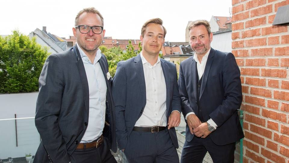 Erhvervsmægleren Thorkild Kristensen Erhverv opruster med Colliers grundlæggers søn. Fra venstre adm. direktør Peter Fredberg, Cato Vestergaard og partner Jan Kirkebæk. | Foto: PR