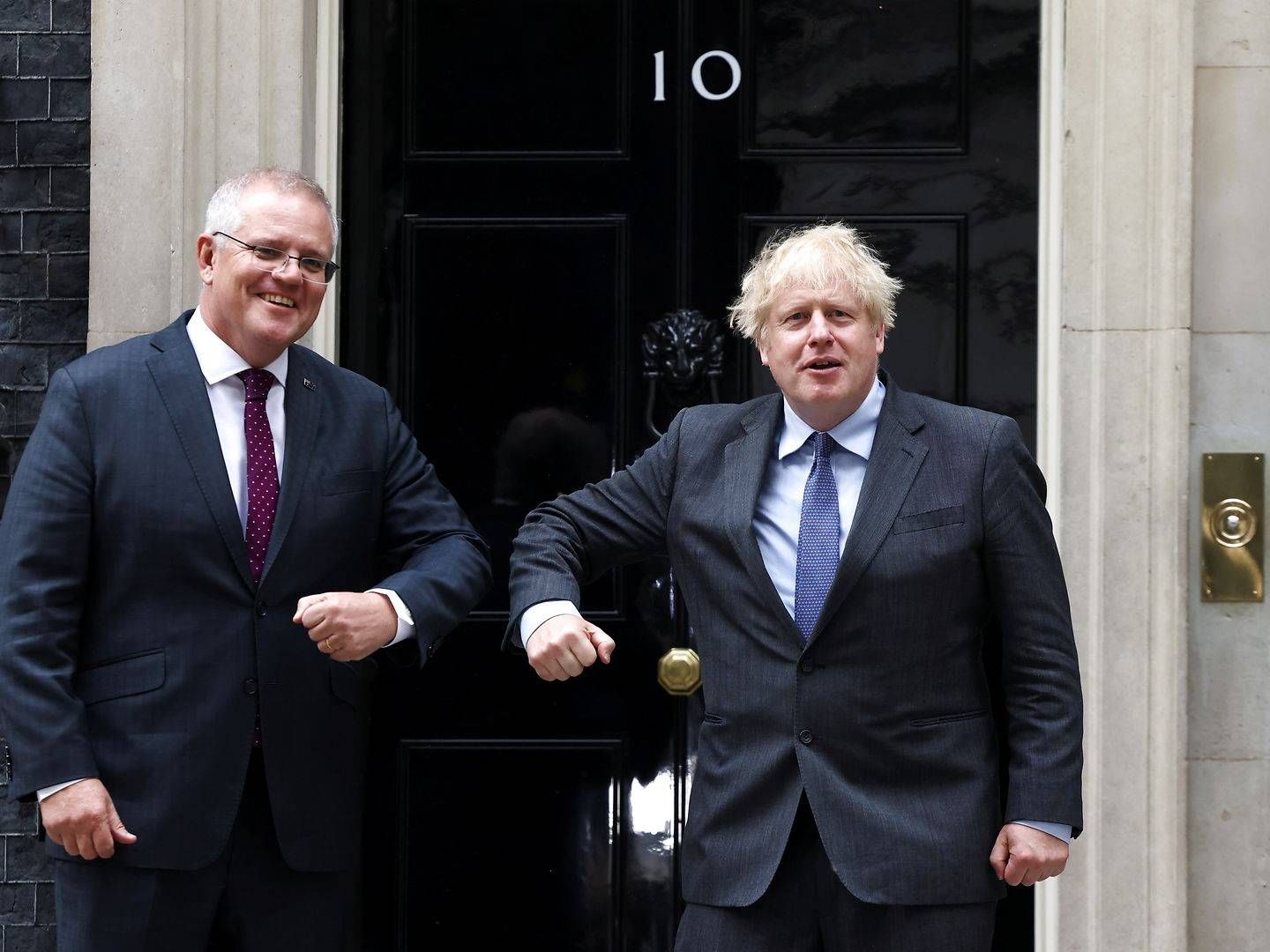 Australiens premierminister, Scott Morrison og Storbritanniens premierminister, Boris Johnson, mødtes mandag for at afklare de sidste detaljer. | Foto: Henry Nicholls/Reuters/Ritzau Scanpix