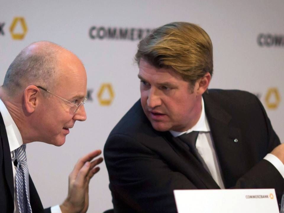 Jochen Klösges (r.) im Gespräch mit dem damaligen Commerzbank-CEO Martin Blessing | Foto: picture alliance / dpa | Frank Rumpenhorst