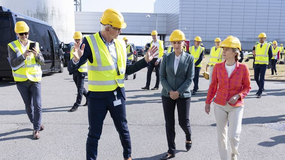 EU-Kommissionens formand, Ursula von der Leyen, var på besøg på Avedøreværket torsdag. Ørsteds projekt Green Fuels For Denmark-projekt er et af de udpegede projekter til IPCEI. | Foto: Claus Bech