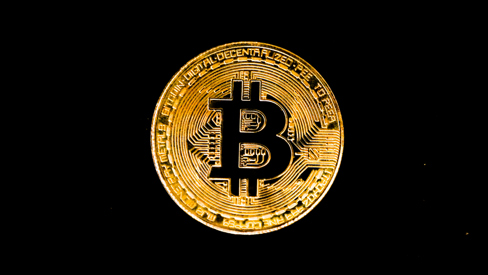 Der Bitcoin | Foto: picture alliance / NurPhoto | Jakub Porzycki