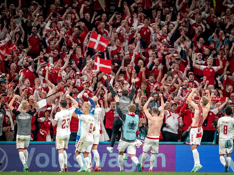Det danske fodboldlandshold har indtil nu haft enorm opbakning fra tilskuere i Parken, men det bliver svært for danske fans at følge holdet på stadion i Amsterdam i ottendedelsfinalen. | Foto: Mads Claus Rasmussen/Ritzau Scanpix