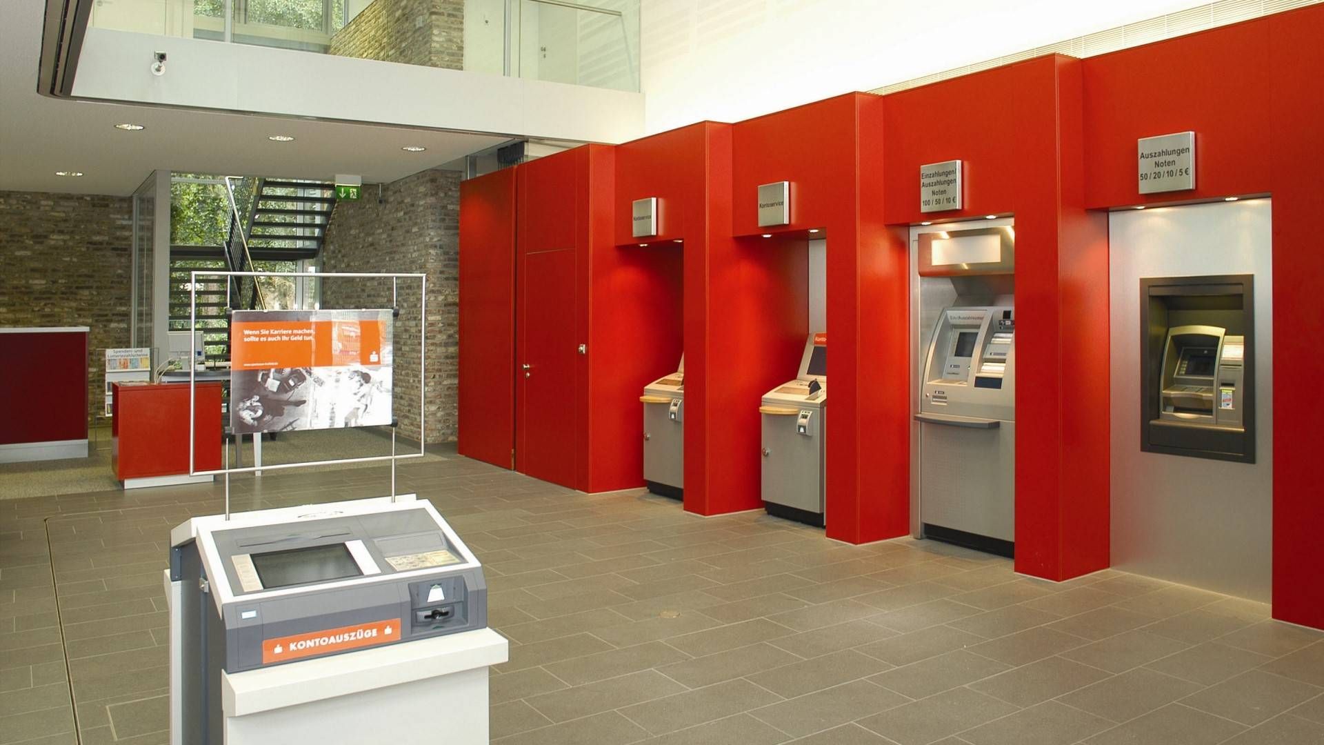 Schalterhalle einer Sparkasse | Foto: Deutscher Sparkassen- und Giroverband