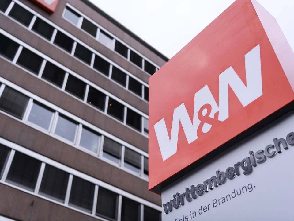 Das Logo der Wüstenrot und Württembergische-Gruppe (W&W) am Standort Stuttgart. | Foto: picture alliance/dpa | Edith Geuppert