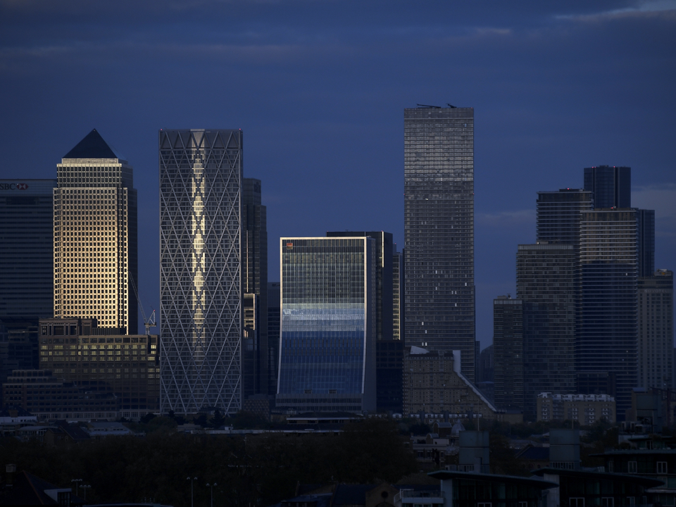 Skyline des Finanzdistrikts Canary Wharf in London | Foto: picture alliance / ASSOCIATED PRESS
