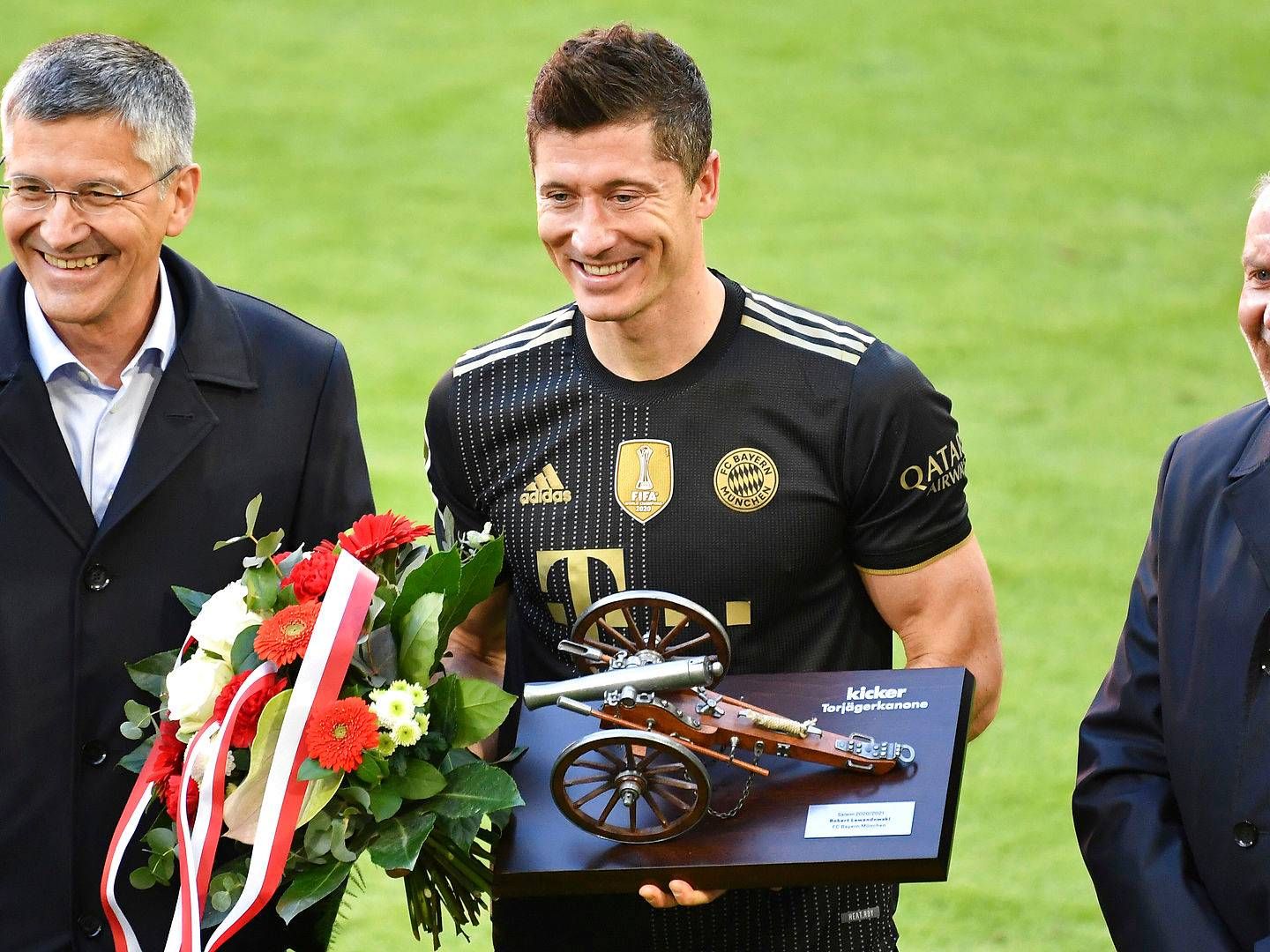 Nent håber, at Polens største fodboldstjerne, Robert Lewandowski, der sidste sæson blev Bundesligaens mest scorende og hjalp Bayern München med at vinde ligaen bliver et trækplaster for Viaplay. | Foto: Frank Hoermann/AP/Ritzau Scanpix