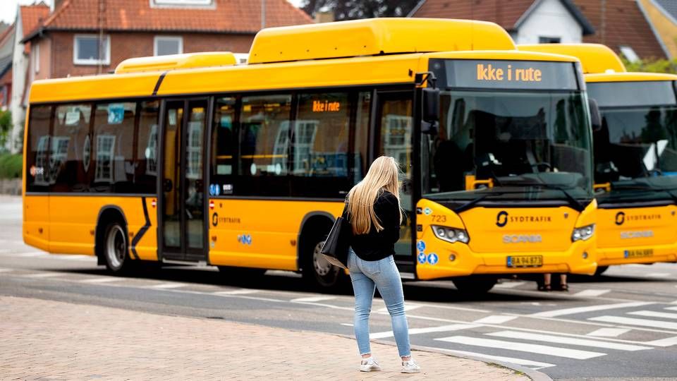 At de unge i stigende grad dropper at tage bussen eller toget er en problemstilling, som i høj grad optager landets trafikselskaber. | Foto: Finn Frandsen/Ritzau Scanpix