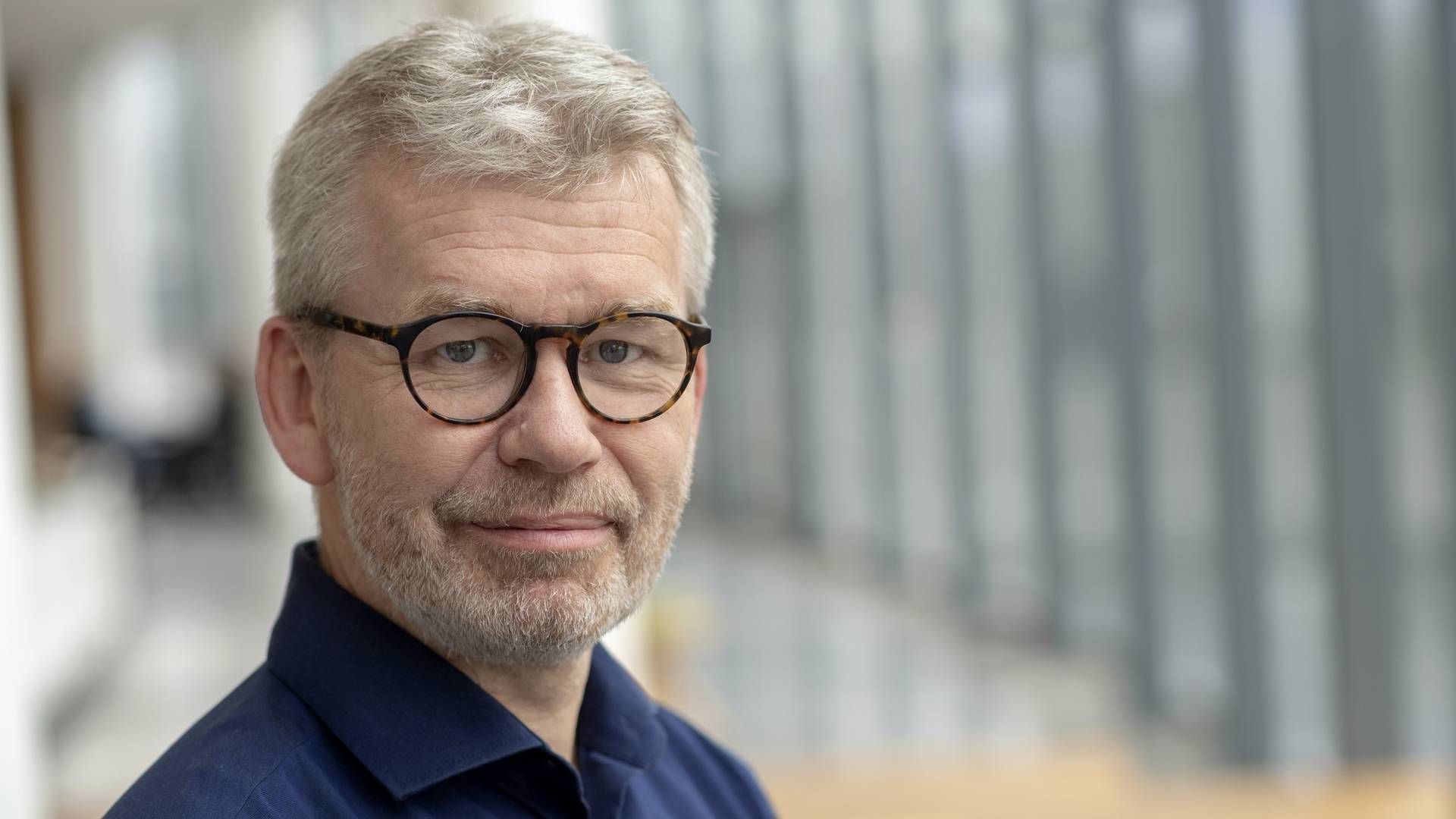 Ole Sinkjær, vicedirektør i Innovationsfonden forklarer, at der har været rekordmange ansøgninger, som organisationen ikke var gearet til. | Foto: PR/Innovationsfonden/Str