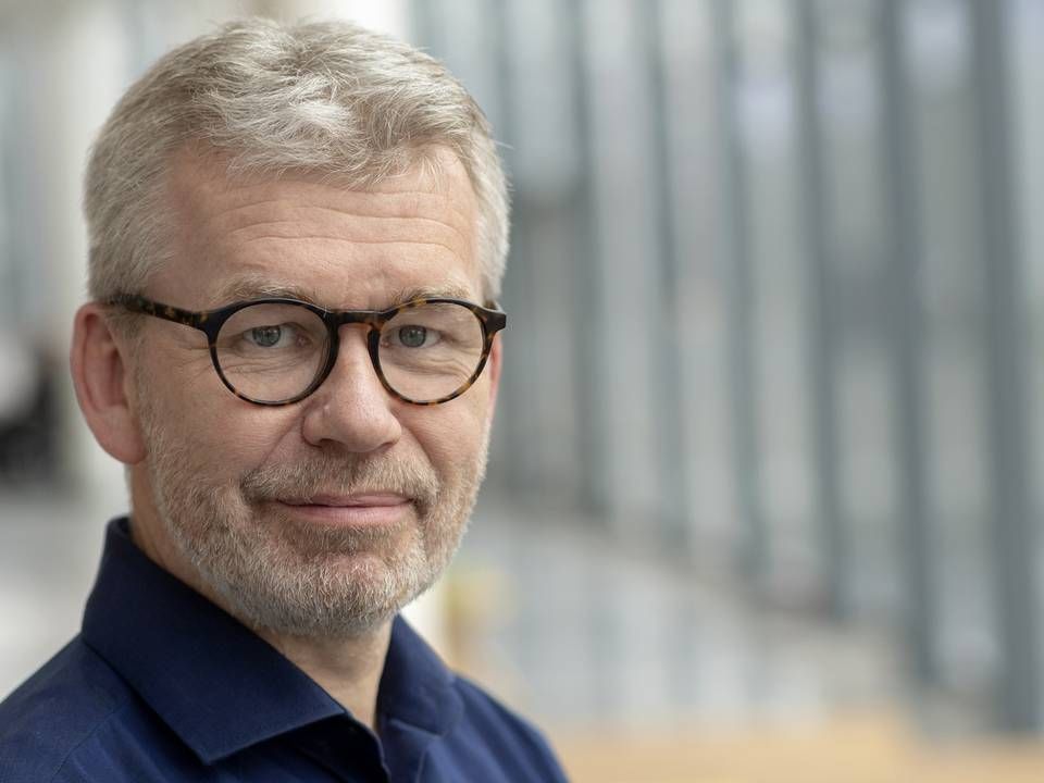 Ole Sinkjær, vicedirektør i Innovationsfonden forklarer, at der har været rekordmange ansøgninger, som organisationen ikke var gearet til. | Foto: PR/Innovationsfonden/Str