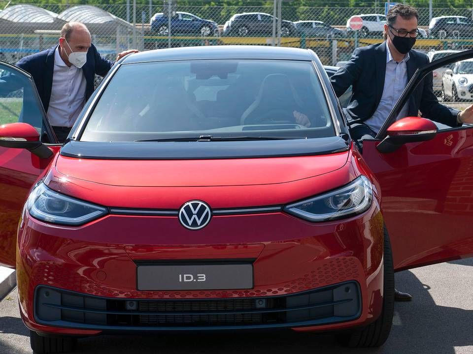 Volkswagen er stadig den største af bilkoncernerne og går en smule frem i markedsandel. Her er det modellen ID.3, som er spydspids i koncernens store satsning på elbiler. | Foto: Hendrik Schmidt/AP/Ritzau Scanpix
