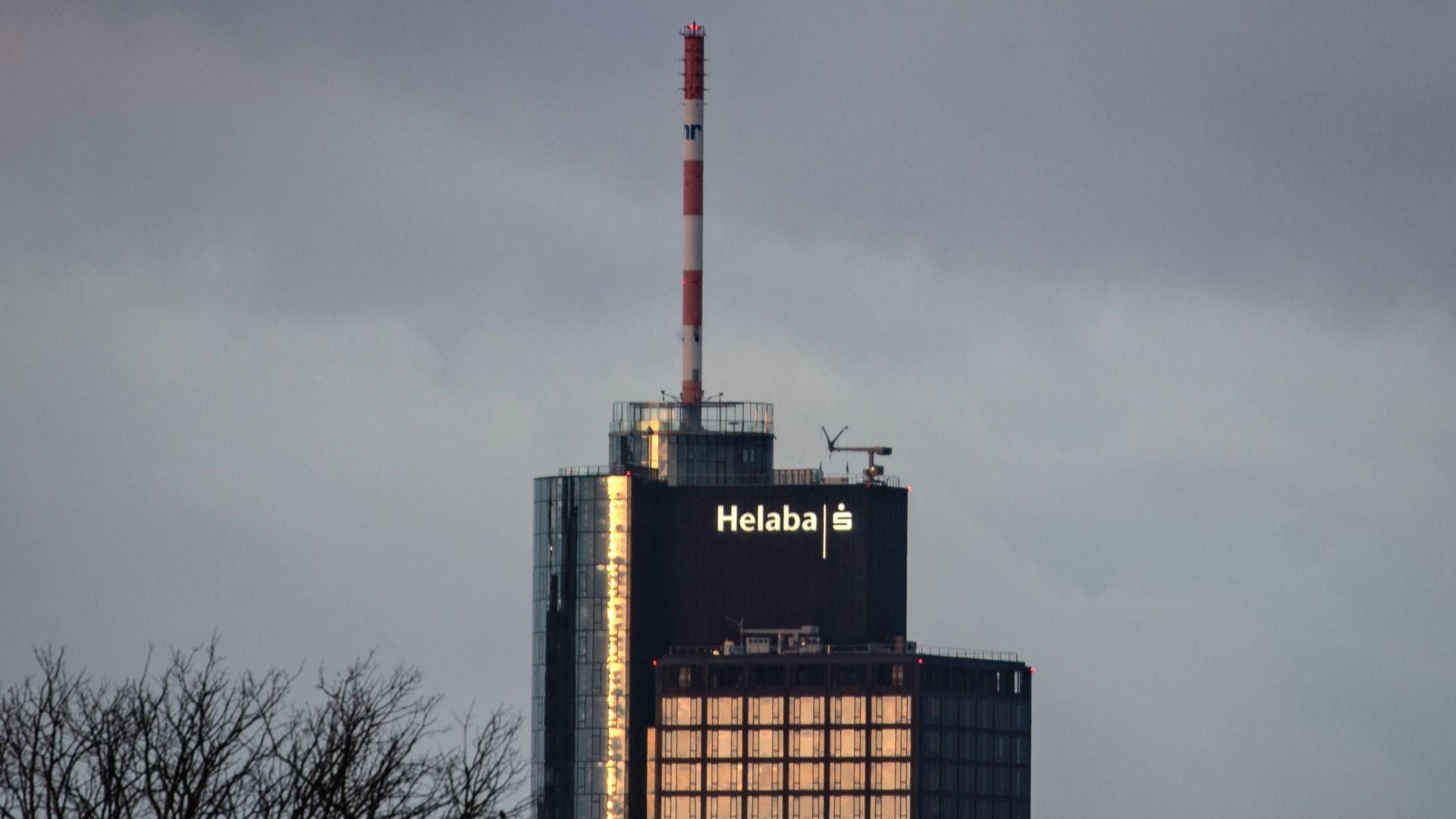 Blick auf den Maintower | Foto: picture alliance/dpa | Frank Rumpenhorst