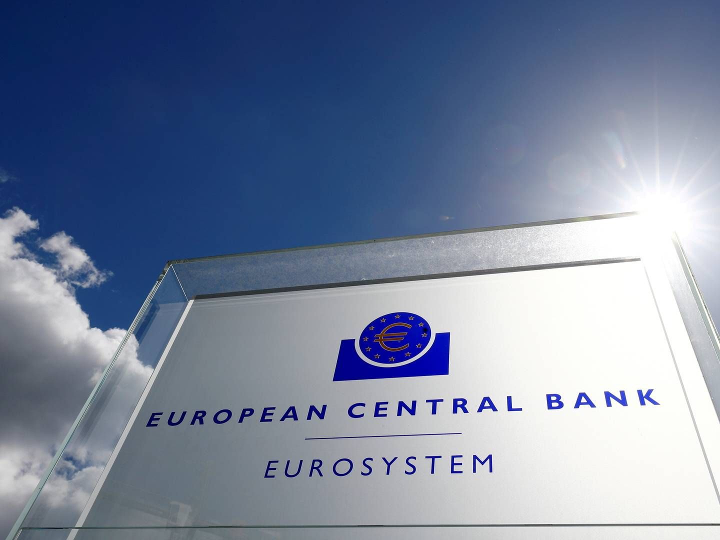 Den europeiske sentralbanken åpner opp for at banker kan betale utbytte til høsten. | Foto: KAI PFAFFENBACH/REUTERS / X00446