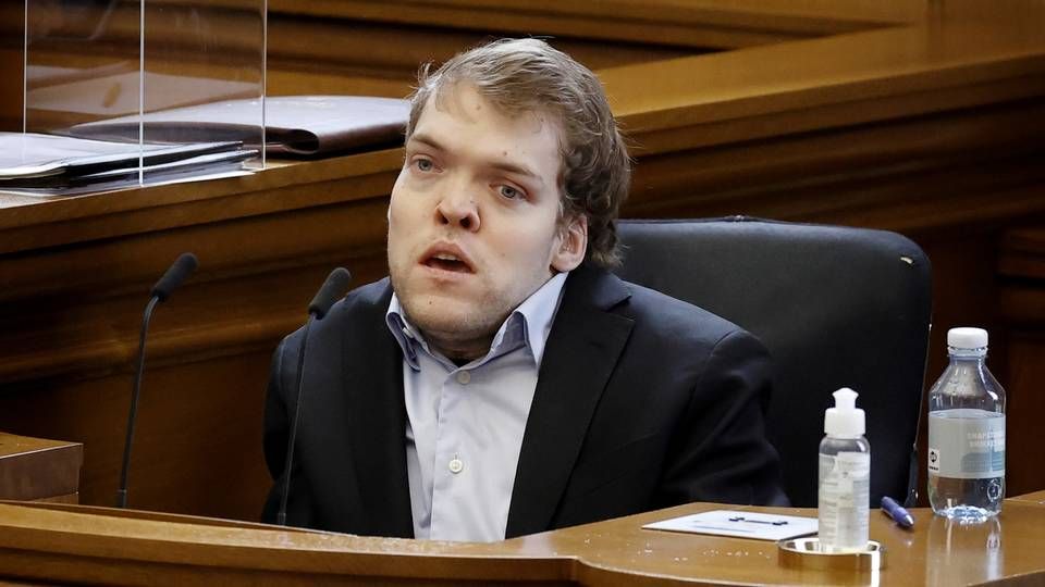 Kristian Hegaard udtræder af Folketinget. | Foto: Jens Dresling