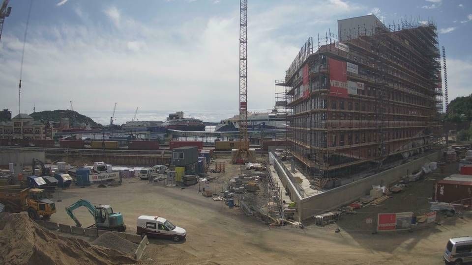 KLAR I 2022: Slik ser det ut på byggeplassen til Quadrum tirsdag morgen. I løpet av neste uke skal bygget etter planen være tett.