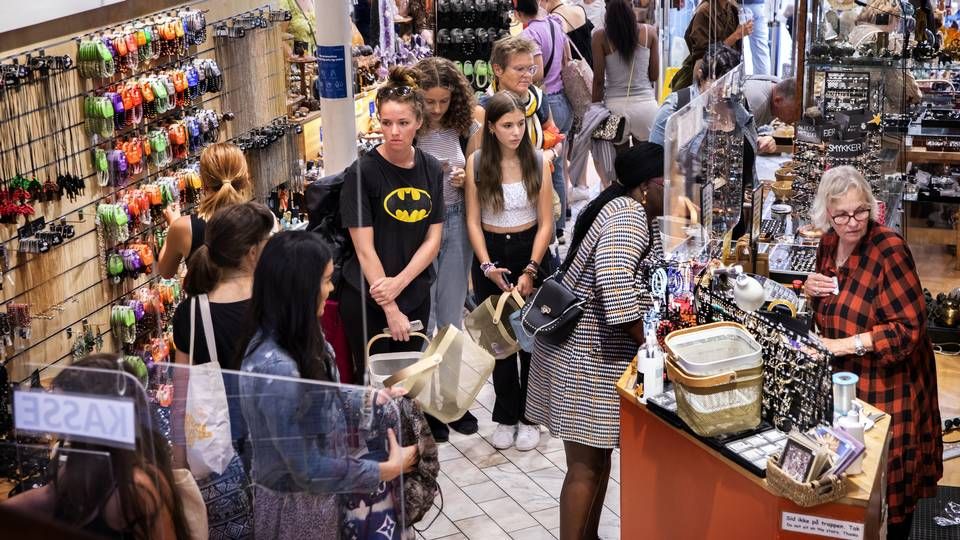 Danskerne går i butikker i stor stil, og det kan ses på den økonomiske aktivitet i samfundet. | Foto: Finn Frandsen