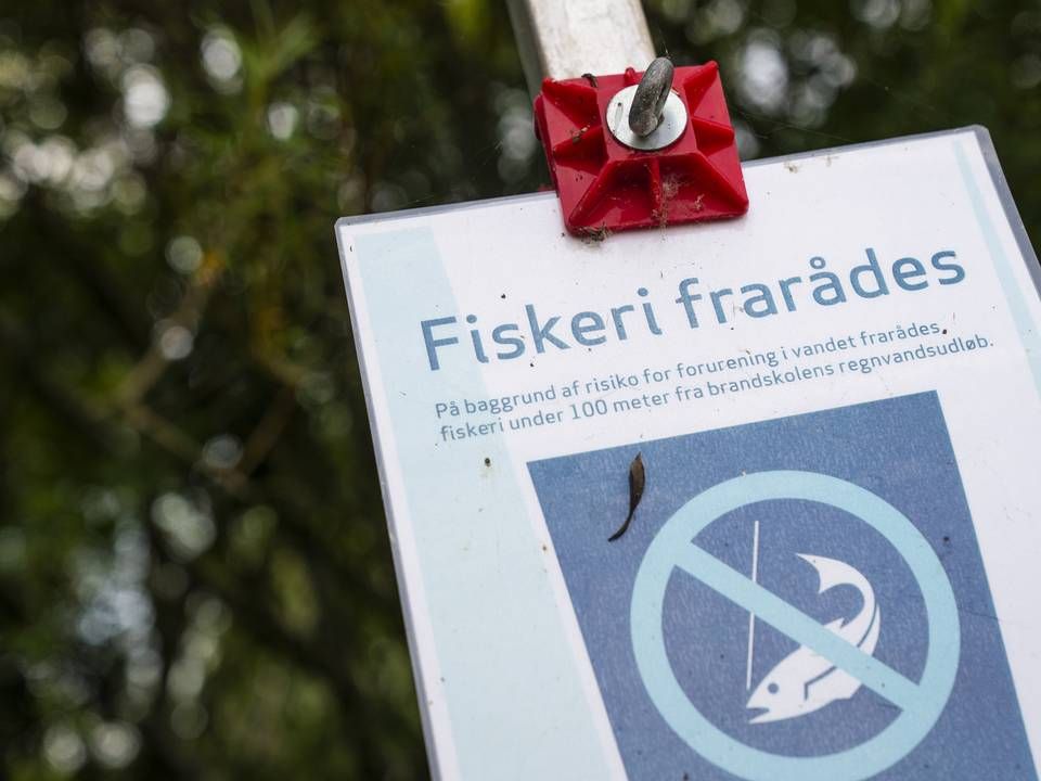 Skilt ved den PFOS-forurenede mark i Korsør. | Foto: Ida Marie Odgaard