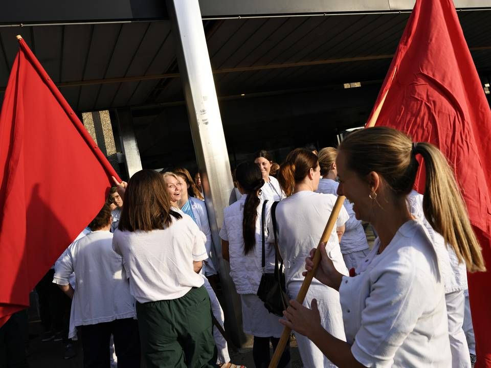 Sygeplejersker rundt om i landet har flere gange midlertidigt nedlagt arbejdet. Her er det på Rigshospitalet i København. | Foto: Philip Davali