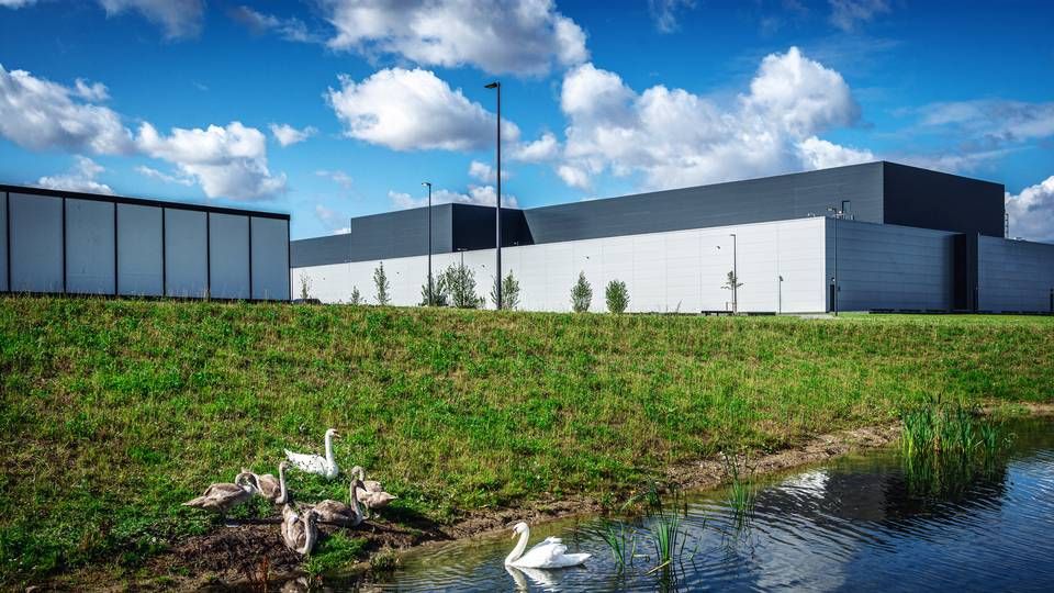 Facebook's data center in Odense, Denmark, provides surplus heat for district heating. If EU legislation on data centers falls into place, this could be the case elsewhere in Europe, too. | Photo: PR