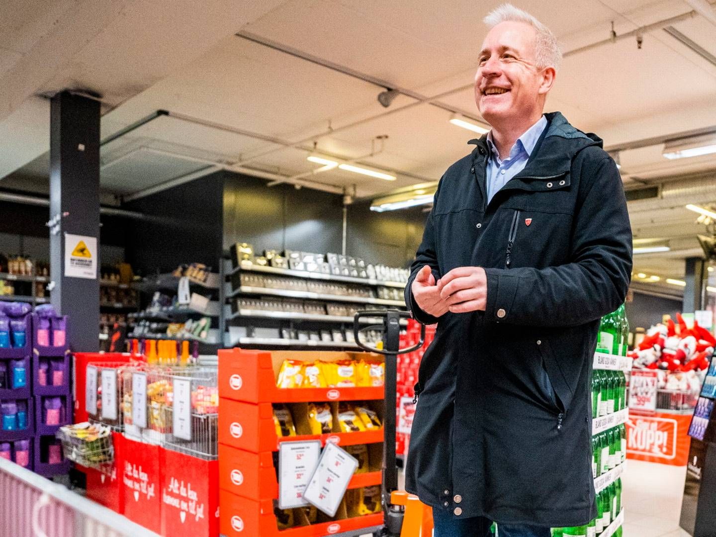 STOLT TOPPSJEF: Europris-sjef Espen Eldal er opprømt over åpningen av en ny butikk i Stavanger-regionen, 29 år etter åpningen i Støperigaten i oljehovedstaden. | Foto: Håkon Mosvold Larsen / NTB