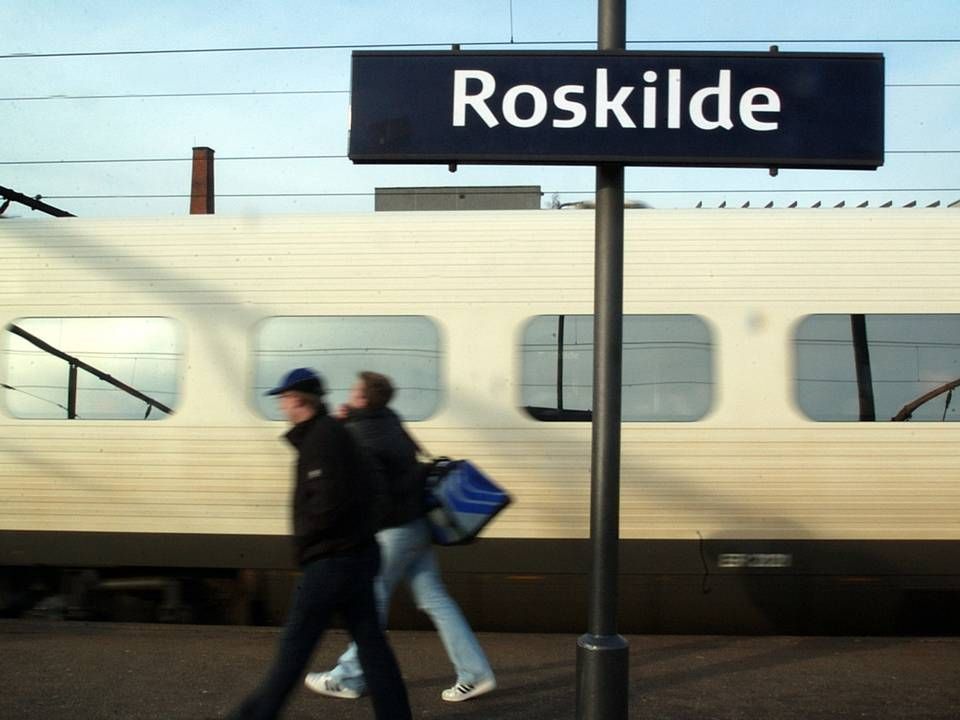 Orato holder til ikke langt fra stationen i den sjællandske domkirkeby Roskilde, som har omkring 50.000 indbyggere. | Foto: Finn Frandsen