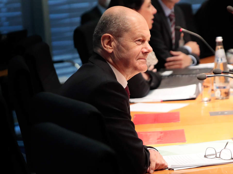 Olaf Scholz (SPD), Bundesfinanzminister, sitzt im Finanzausschuss des Bundestags. | Foto: picture alliance/dpa | Carsten Koall