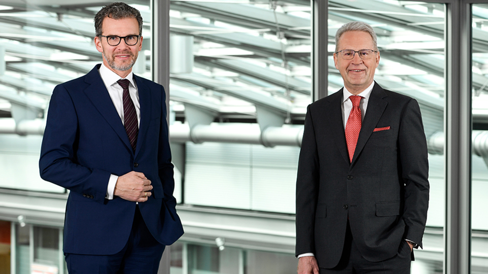 Der baldige Vorstandsvorsitzende der Sparkasse Lemgo, Klaus Drücker (links), und der aktuelle Vorstandschef Bernd Dabrock | Foto: Sparkasse Lemgo