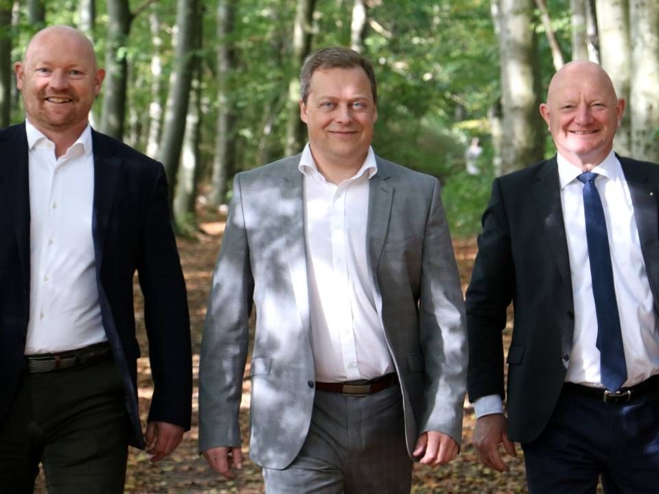 De tre advokater i spidsen for Norden Advokatfirma er fra venstre: Anders Bredgaard, adm. direktør Mads Kringelbach og Carsten Egebæk Kjeldsen. | Foto: PR / Norden Advokatfirma